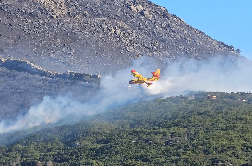 Albertacce : l'incendie atteint la centaine d'hectares détruits, un refuge évacué