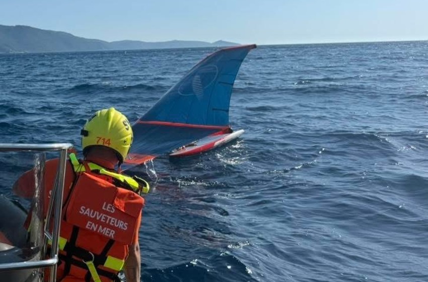 Assistance à un kitesurfeur en difficulté dans le golfe de Propriano
