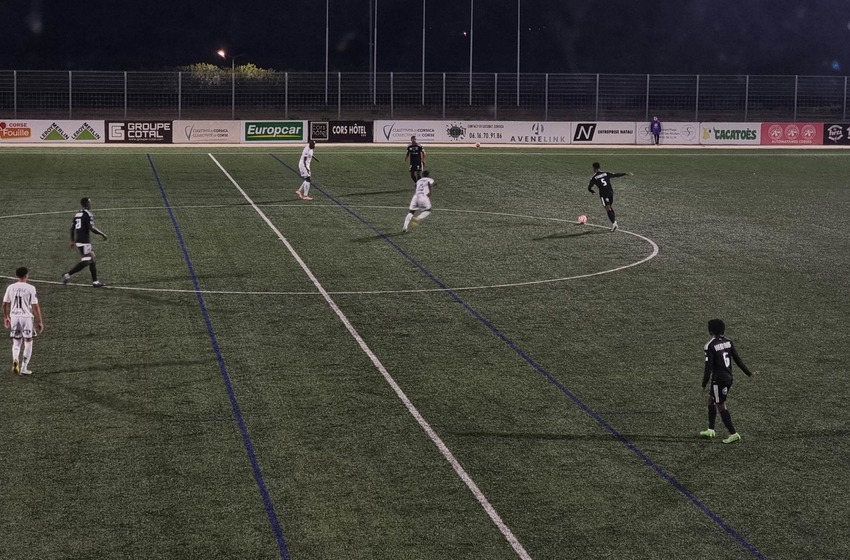 Football (National) - Le FC Borgo s'incline lourdement face au Red Star (0-4)