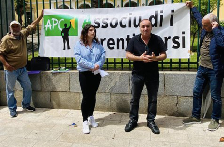 L’Associu di i Parenti corsi dumanda oghji misuri à longu andà, da ch’idd’ùn sichi, u ritornu di i insignanti bislingui