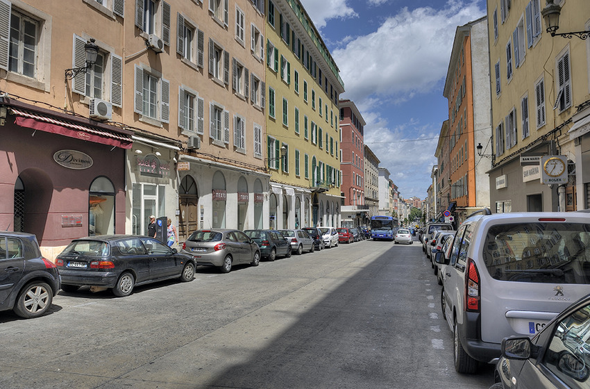 Une jeune femme renversée par une voiture à Bastia