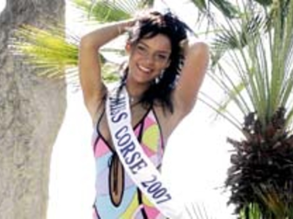 Vanessa Est Mangavel La Miss Corse 2007 wuTPXZiOk