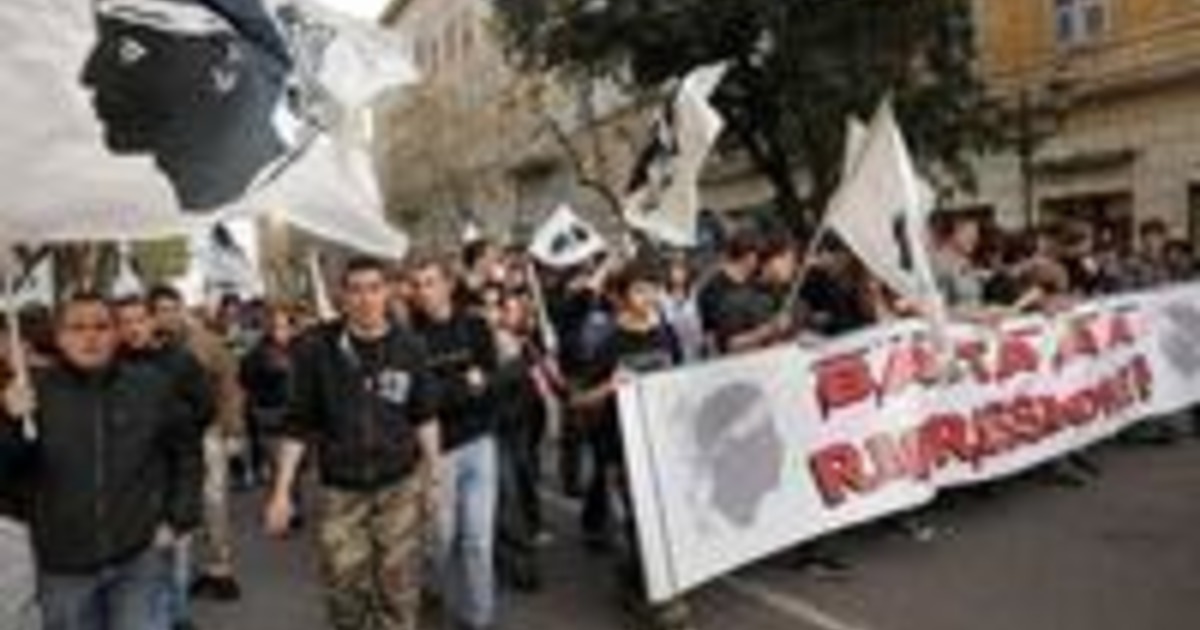Y A T Il Des Mcdo En Corse Y-a-t-il une fracture entre la jeunesse corse et la représentation